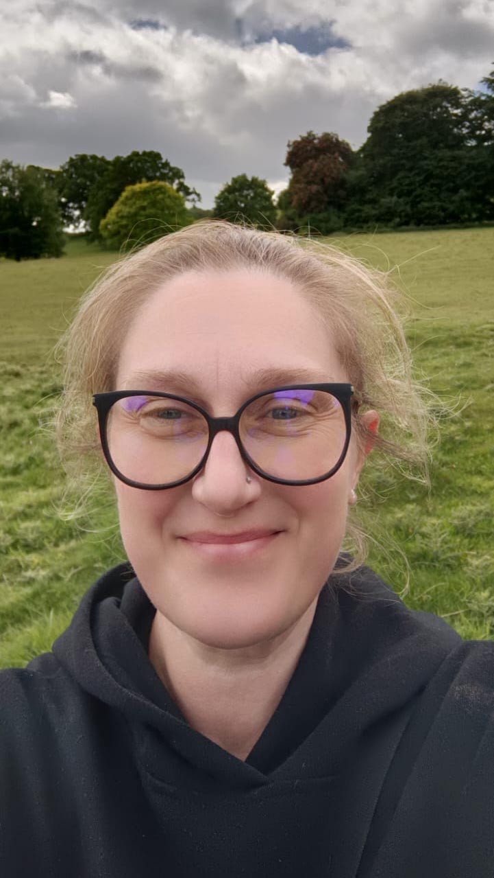 Head shot of Beth Whiting - Counsellor / Therapist